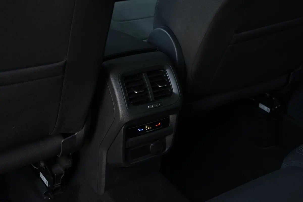 1.4 TSI eHybrid 245pk Elegance | Camera | Stuur & Stoelverwarming | Head-Up | Keyless