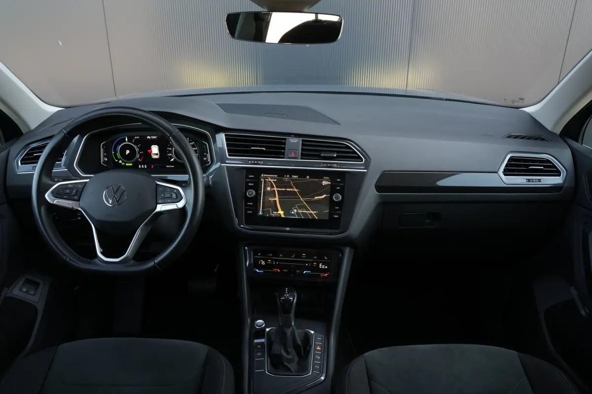 1.4 TSI eHybrid 245pk Elegance | Camera | Stuur & Stoelverwarming | Head-Up | Keyless