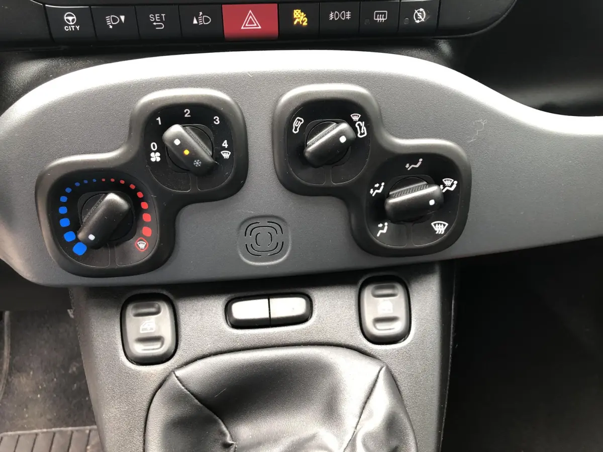 1.0 Hybrid Cross AIRCO|PHONE MIRRORING|