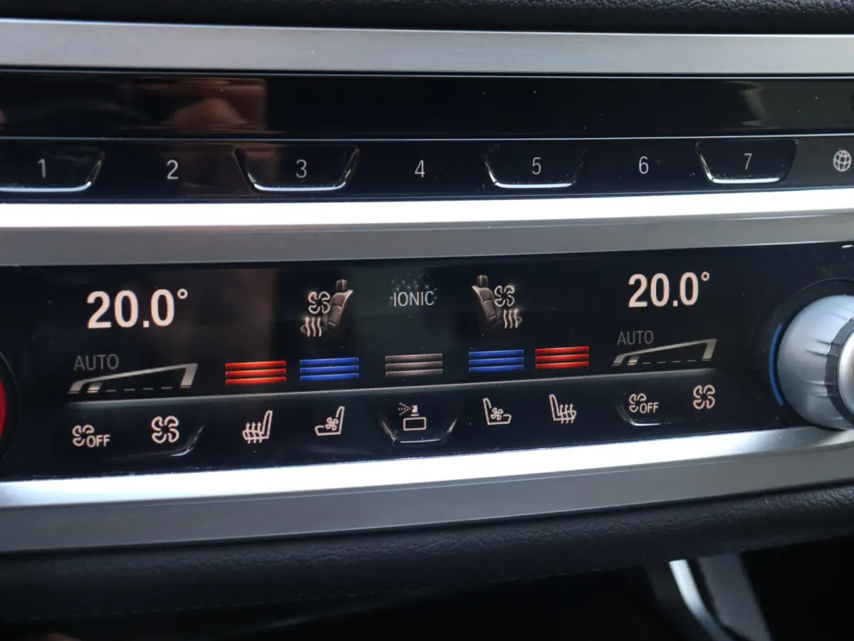 Sedan 745e High Executive | M Sportpakket | Head-Up | Driving Assistant Prof. | Harman Kardon | Soft Close | Stoelventilatie | Parking Assistant Plus | SOH 96% | 20'' LMV