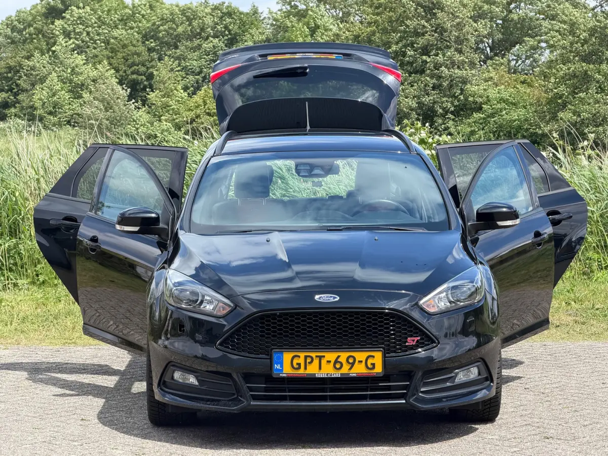 2.0 ST - Shadow Black Metallic - Recaro//2xLed/Winterpakket