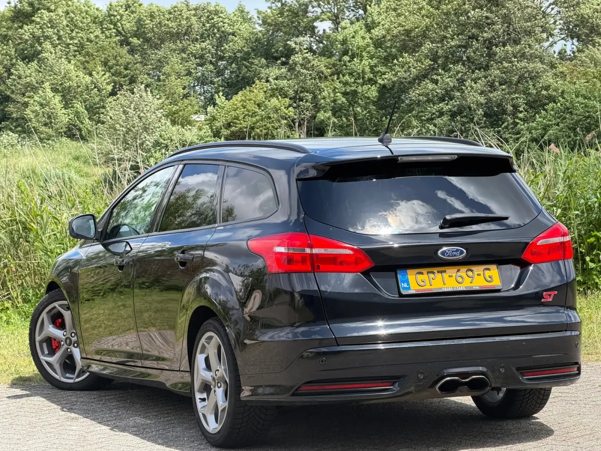 2.0 ST - Shadow Black Metallic - Recaro//2xLed/Winterpakket