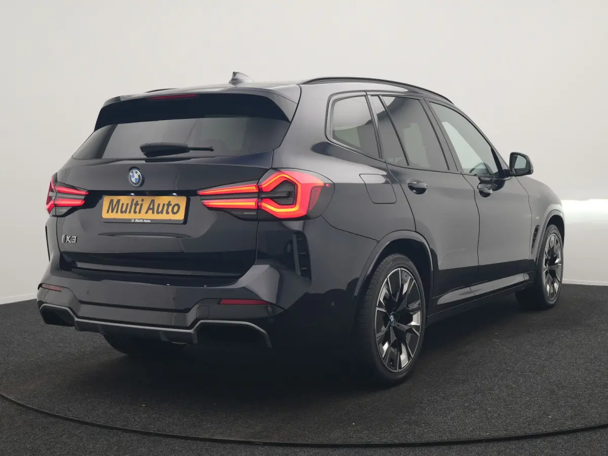 M Sport High Executive 80 kWh 286pk Dealer O.H. SOH 95% | Trekhaak Af Fabriek | Panodak | Head Up | 360 Camera | Harman / Kardon | Lederen Sportstoelen Memory & Verwarmd | Keyless | Blis | S