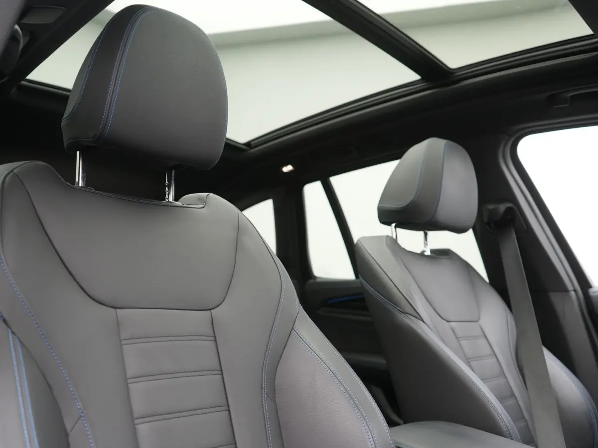 M Sport High Executive 80 kWh 286pk SOH 95.2% Dealer O.H. | Panodak | Adaptive Cruise | Head Up | 360 Camera | Harman / Kardon | Lederen Sportstoelen Memory & Verwarmd | Keyless | Blis | Stu