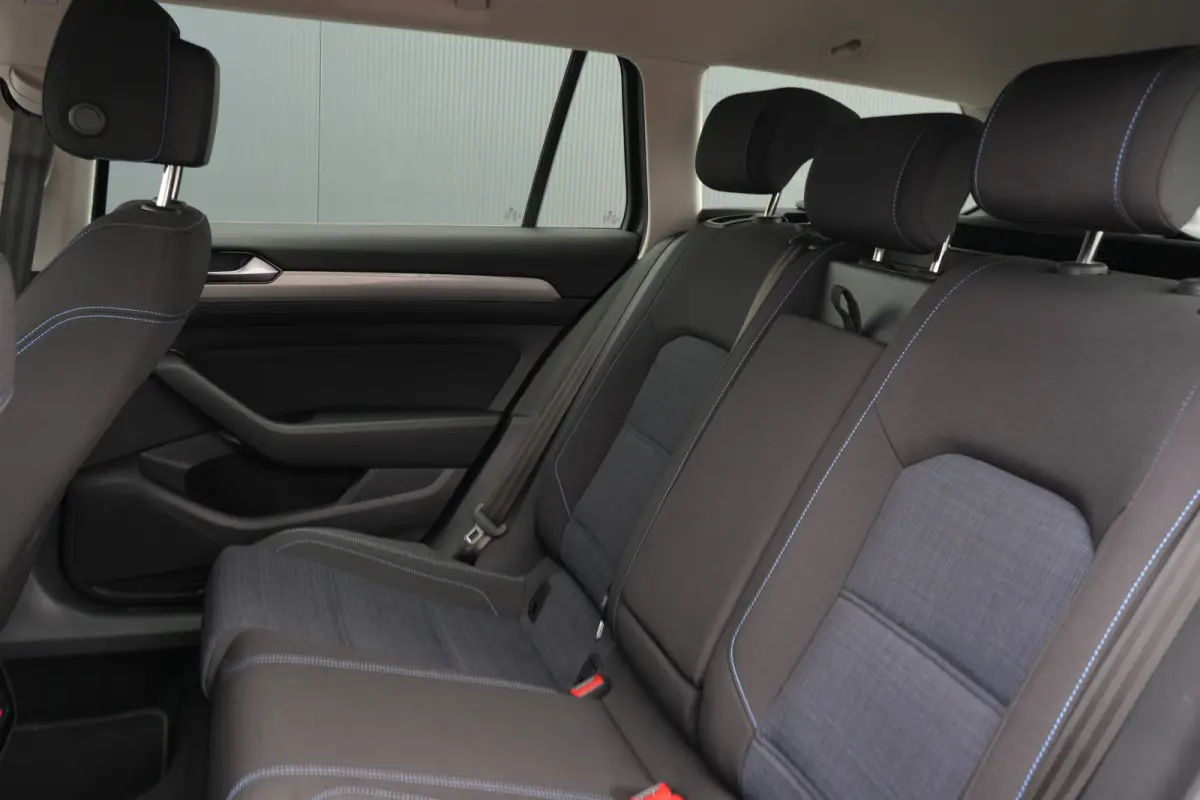 1.4 TSI PHEV GTE Business | Parkeersensoren V+A | Winter Pakket | Camera | Navi |