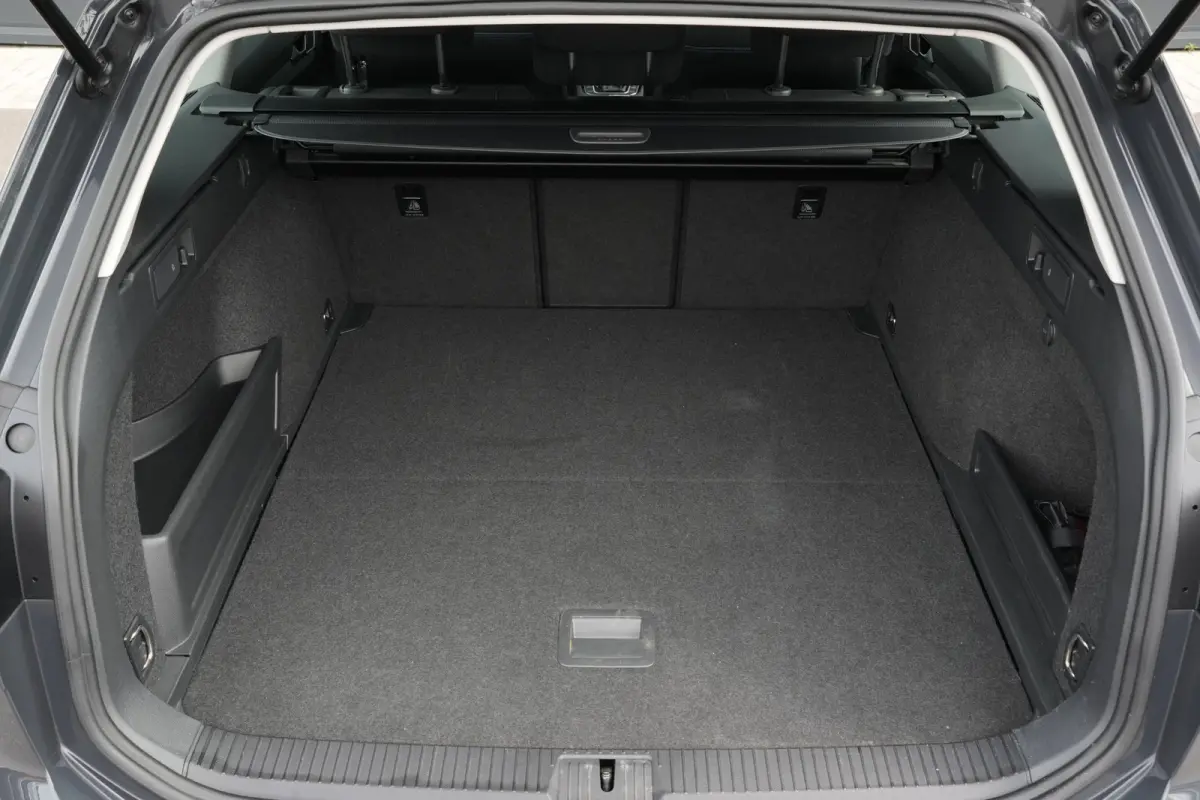 1.4 TSI PHEV GTE Business | Parkeersensoren V+A | Winter Pakket | Camera | Navi |