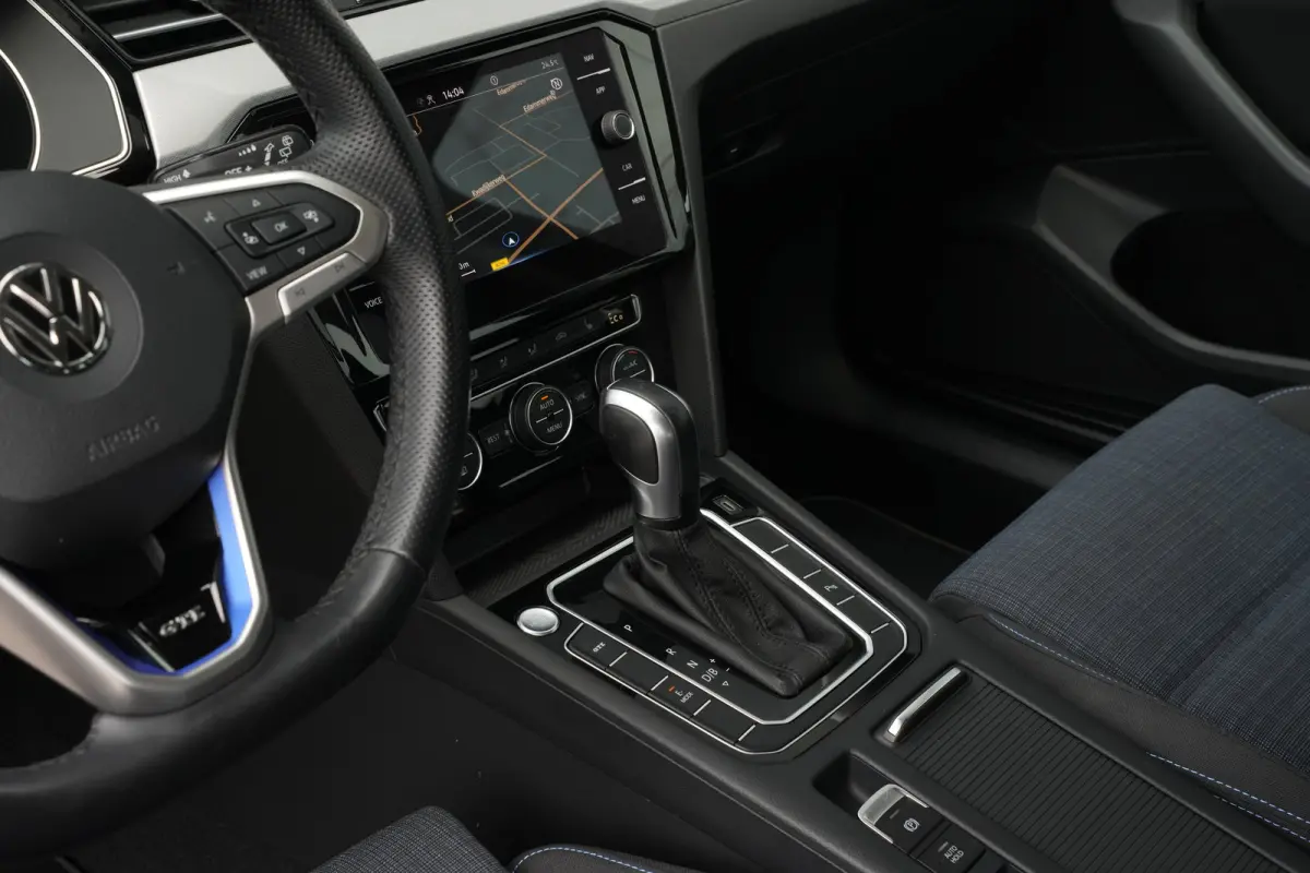1.4 TSI PHEV GTE Business | Parkeersensoren V+A | Winter Pakket | Camera | Navi |