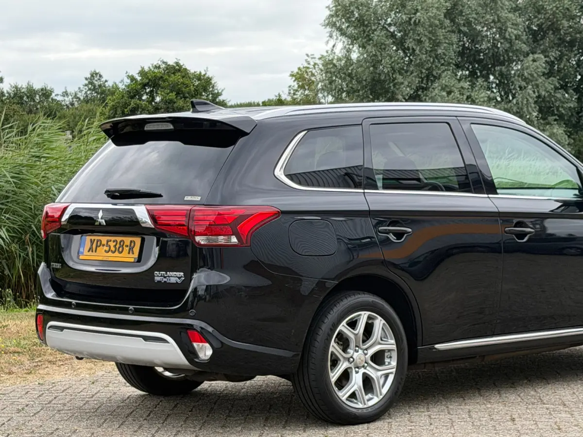2.4 PHEV Intense Plus - Black Pearl - Schuif/kantel dak - Leder
