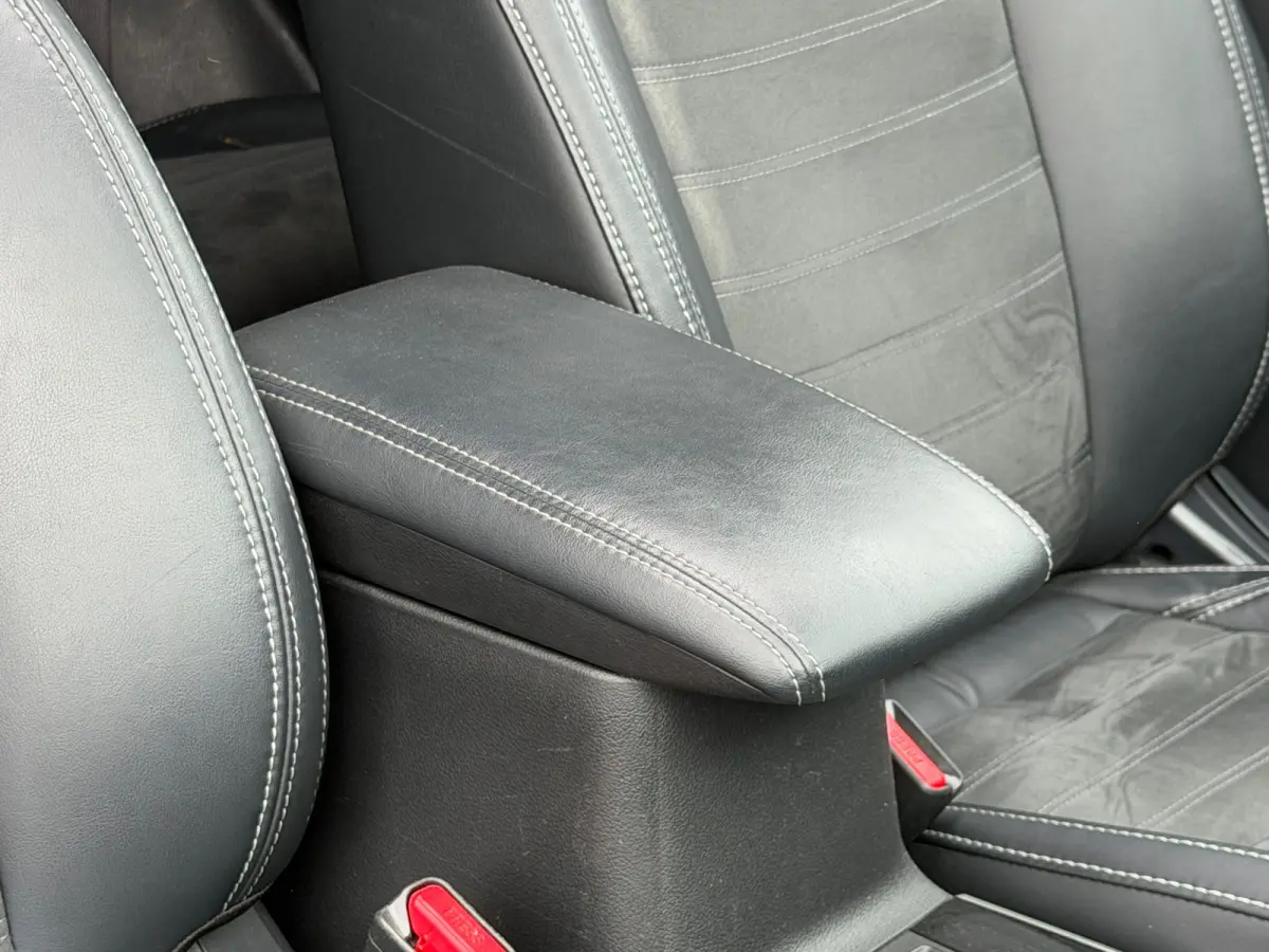 2.4 PHEV Intense Plus - Black Pearl - Schuif/kantel dak - Leder