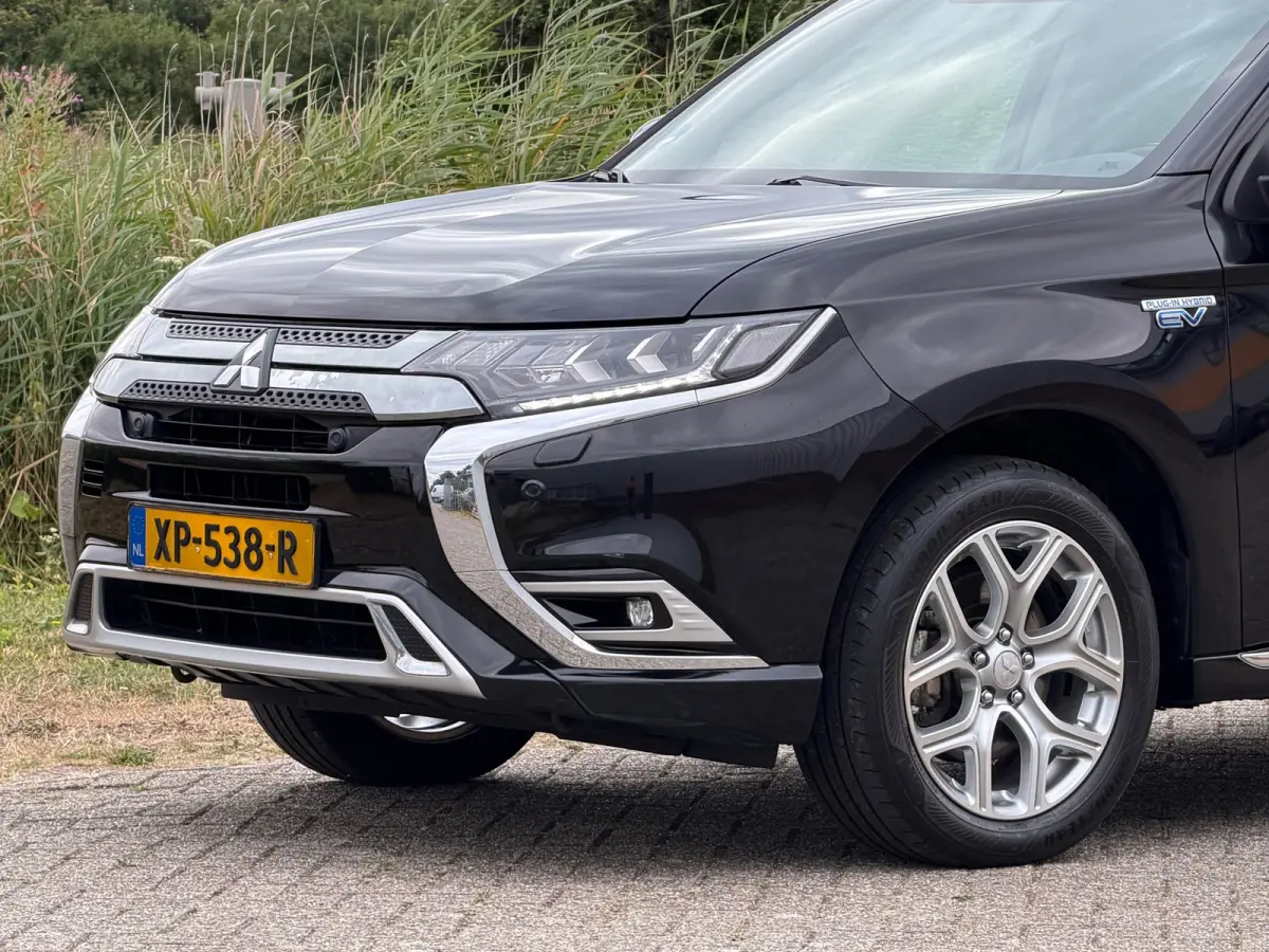 2.4 PHEV Intense Plus - Black Pearl - Schuif/kantel dak - Leder