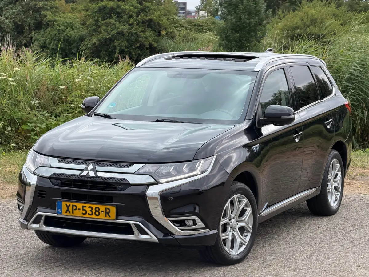 2.4 PHEV Intense Plus - Black Pearl - Schuif/kantel dak - Leder