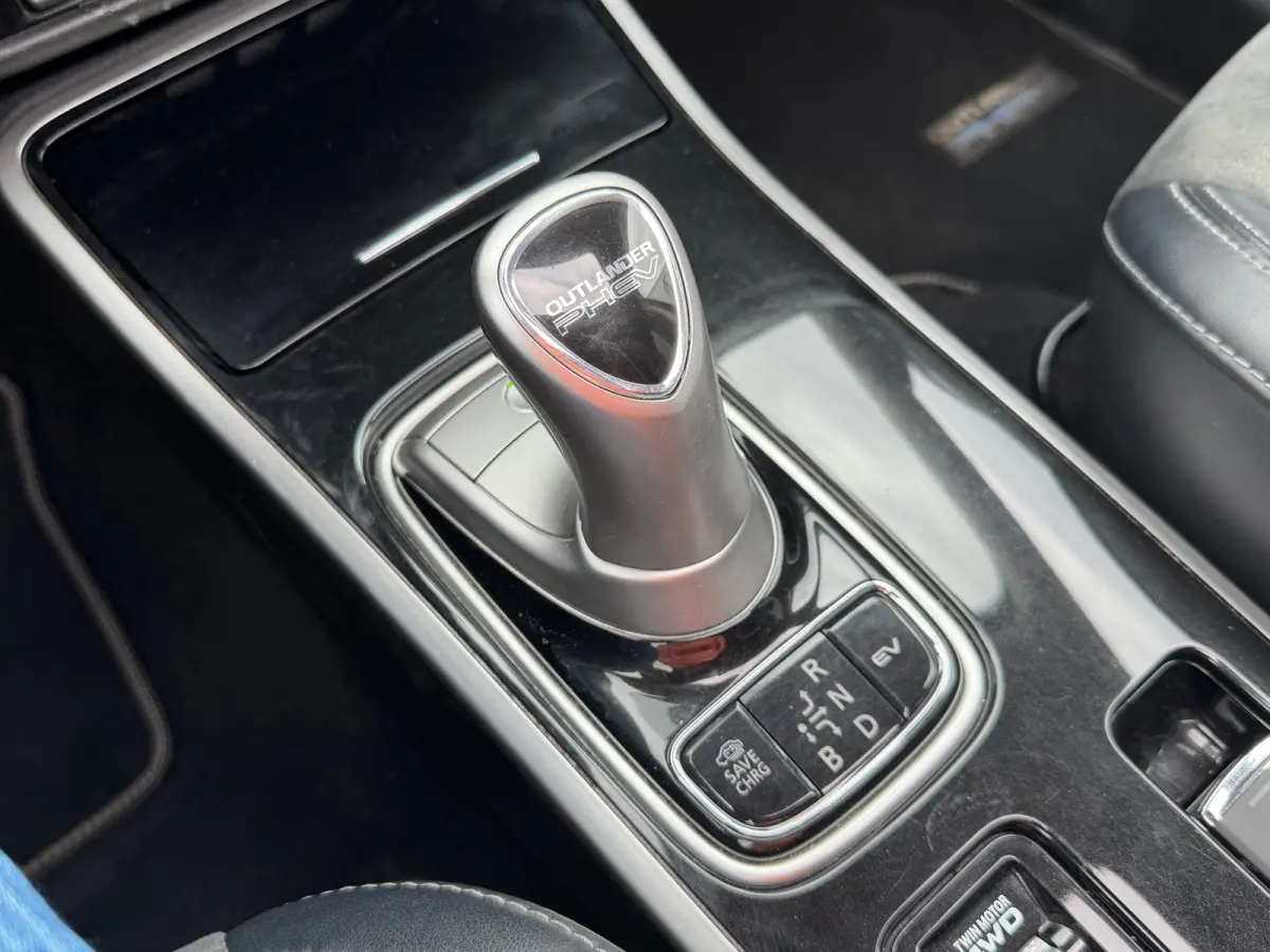 2.4 PHEV Intense Plus - Black Pearl - Schuif/kantel dak - Leder