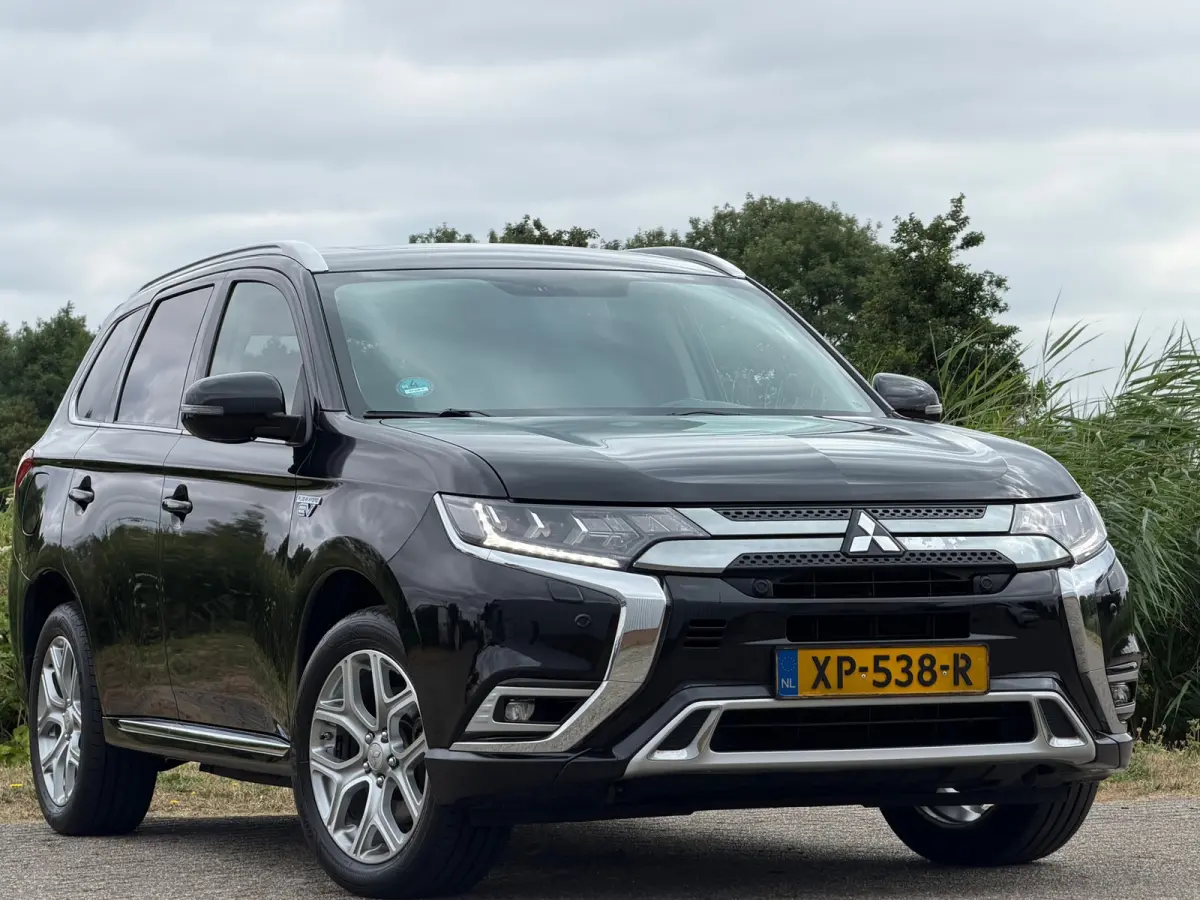 2.4 PHEV Intense Plus - Black Pearl - Schuif/kantel dak - Leder