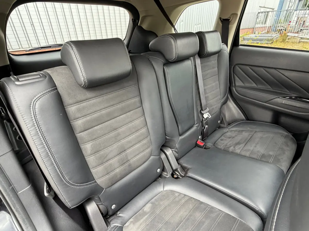 2.4 PHEV Intense Plus - Black Pearl - Schuif/kantel dak - Leder