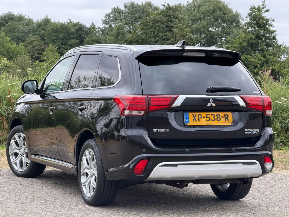 2.4 PHEV Intense Plus - Black Pearl - Schuif/kantel dak - Leder