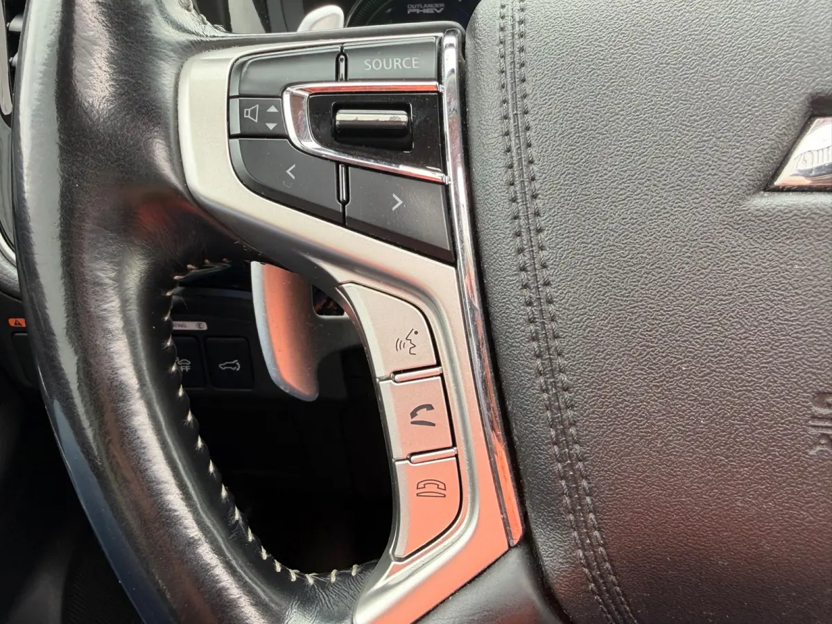 2.4 PHEV Intense Plus - Black Pearl - Schuif/kantel dak - Leder