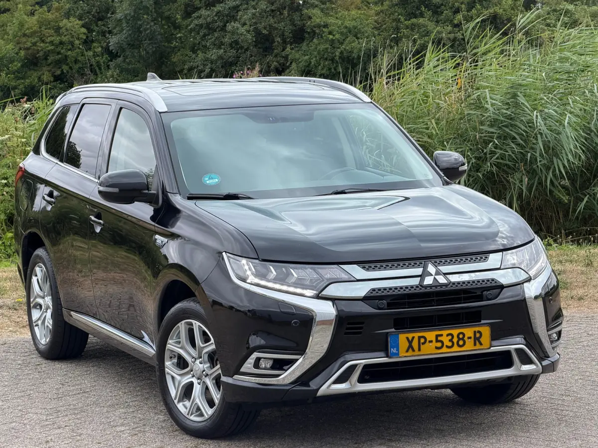 2.4 PHEV Intense Plus - Black Pearl - Schuif/kantel dak - Leder