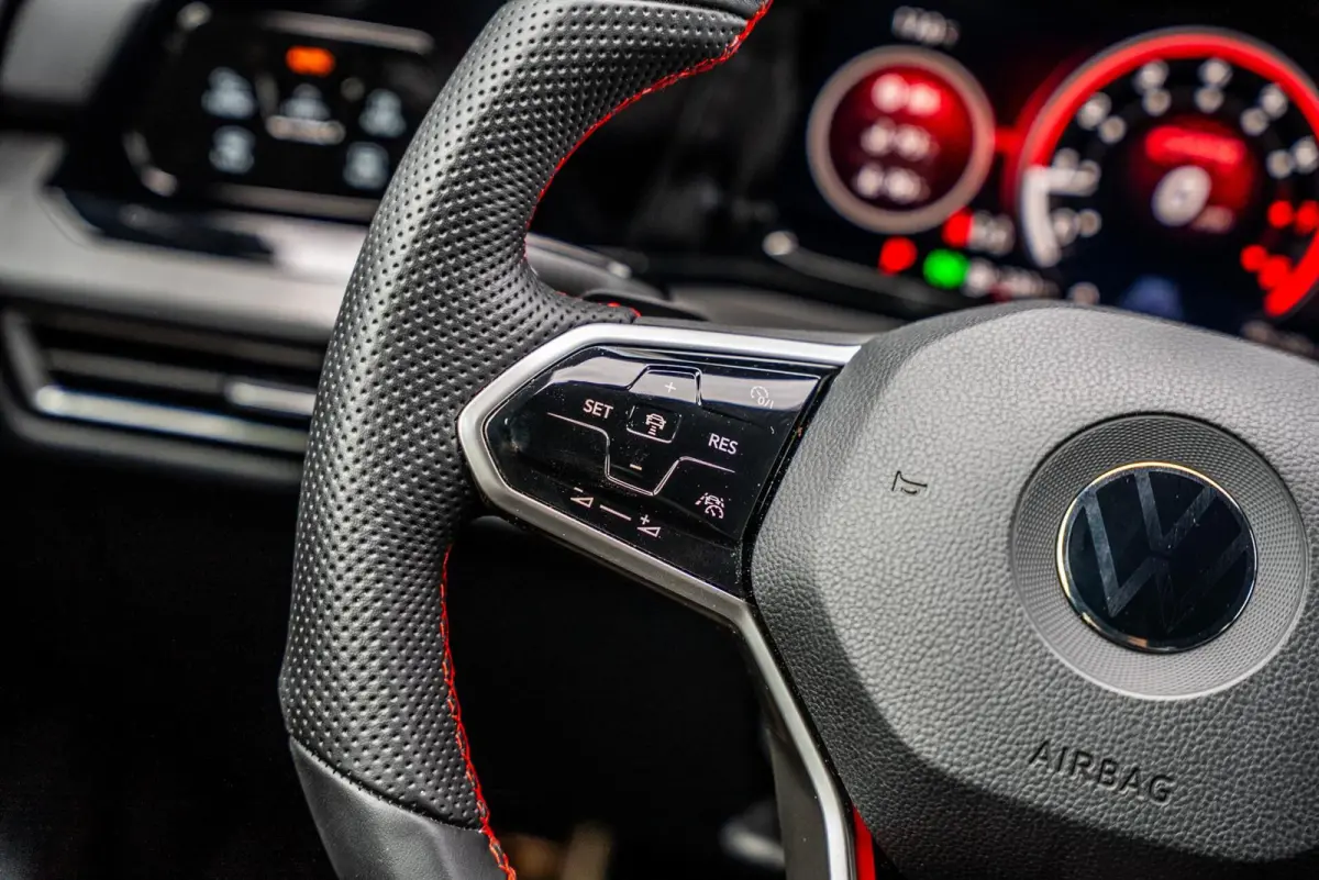 2.0 TSI GTI CLUBSPORT|45 JAHRE|ACC|H&K|19''