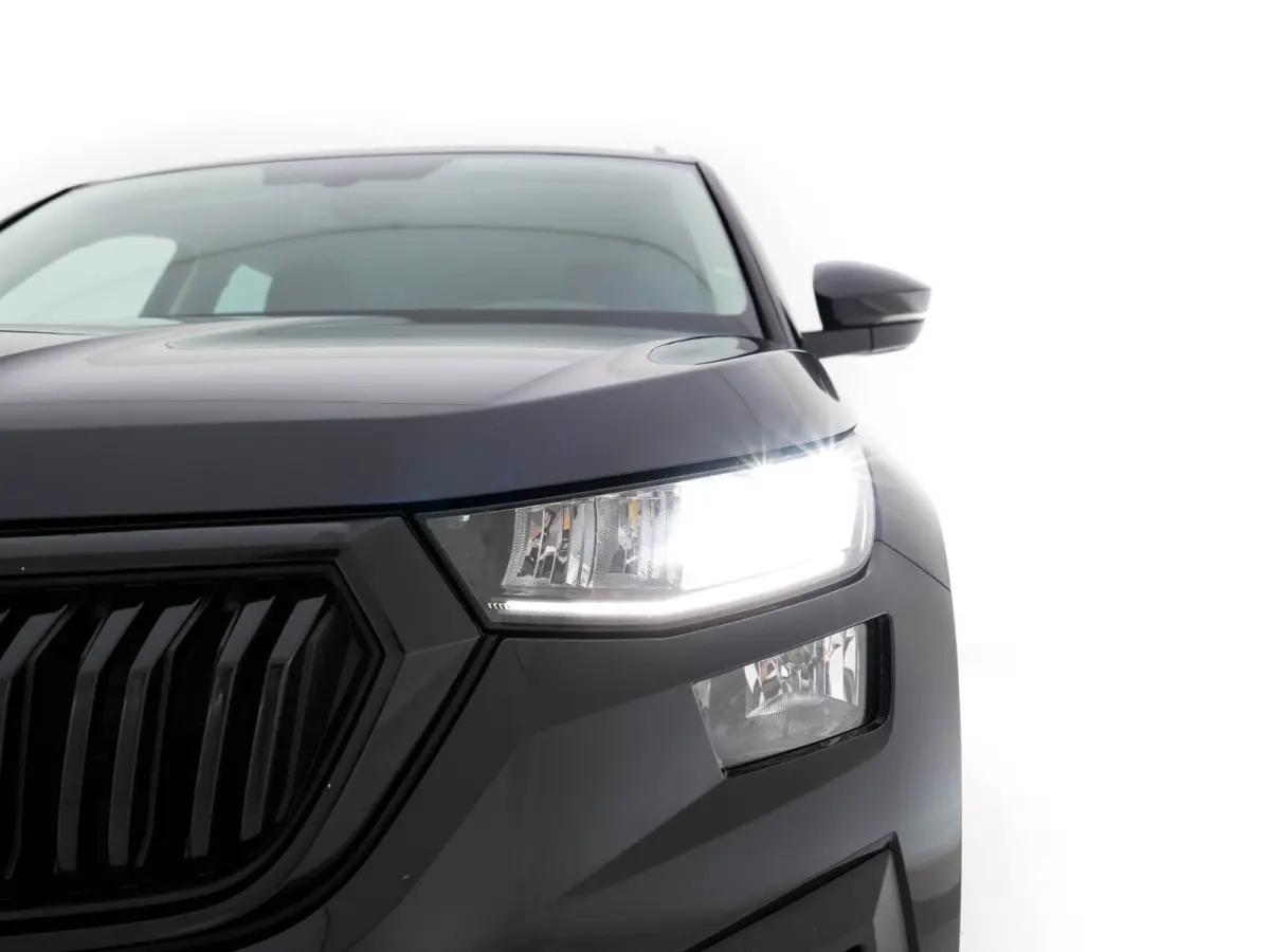 1.5 TSI Business Edition (INCL-BTW) *LEATHER-FABRIC | FULL-LED | DIGI-COCKPIT | CAMERA | KEYLESS | DAB+ | NAVI-FULLMAP | SPORTSEATS | PRIVACY-GLASS | ECC | PDC | TOWBAR | CRUISE | 20''ALU*