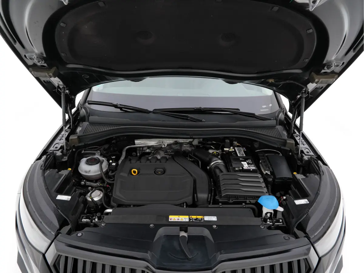 1.5 TSI Business Edition (INCL-BTW) *LEATHER-FABRIC | FULL-LED | DIGI-COCKPIT | CAMERA | KEYLESS | DAB+ | NAVI-FULLMAP | SPORTSEATS | PRIVACY-GLASS | ECC | PDC | TOWBAR | CRUISE | 20''ALU*