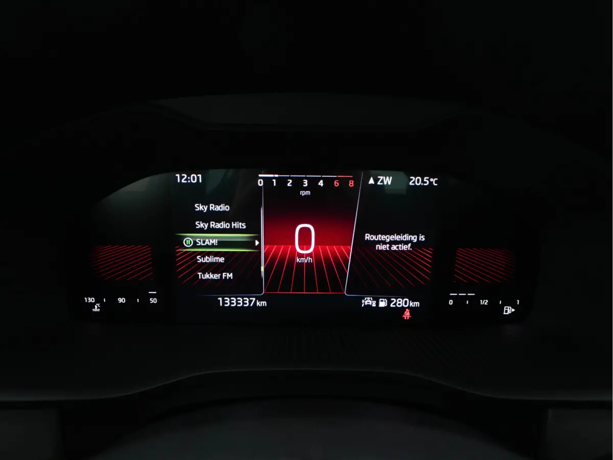 1.5 TSI Business Edition (INCL-BTW) *LEATHER-FABRIC | FULL-LED | DIGI-COCKPIT | CAMERA | KEYLESS | DAB+ | NAVI-FULLMAP | SPORTSEATS | PRIVACY-GLASS | ECC | PDC | TOWBAR | CRUISE | 20''ALU*