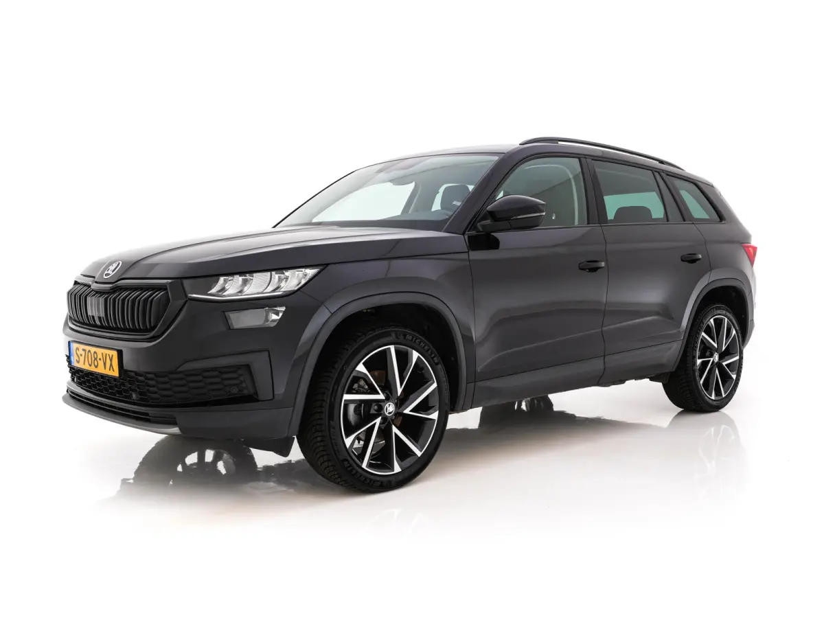 1.5 TSI Business Edition (INCL-BTW) *LEATHER-FABRIC | FULL-LED | DIGI-COCKPIT | CAMERA | KEYLESS | DAB+ | NAVI-FULLMAP | SPORTSEATS | PRIVACY-GLASS | ECC | PDC | TOWBAR | CRUISE | 20''ALU*