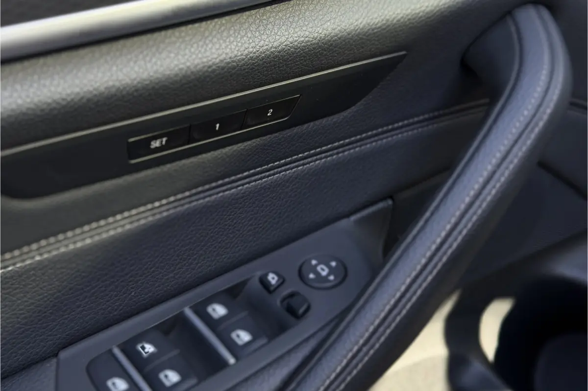 530e xDrive M-Sport | Panodak | Trekhaak | Comfort Leder | Comfort Access | Memory