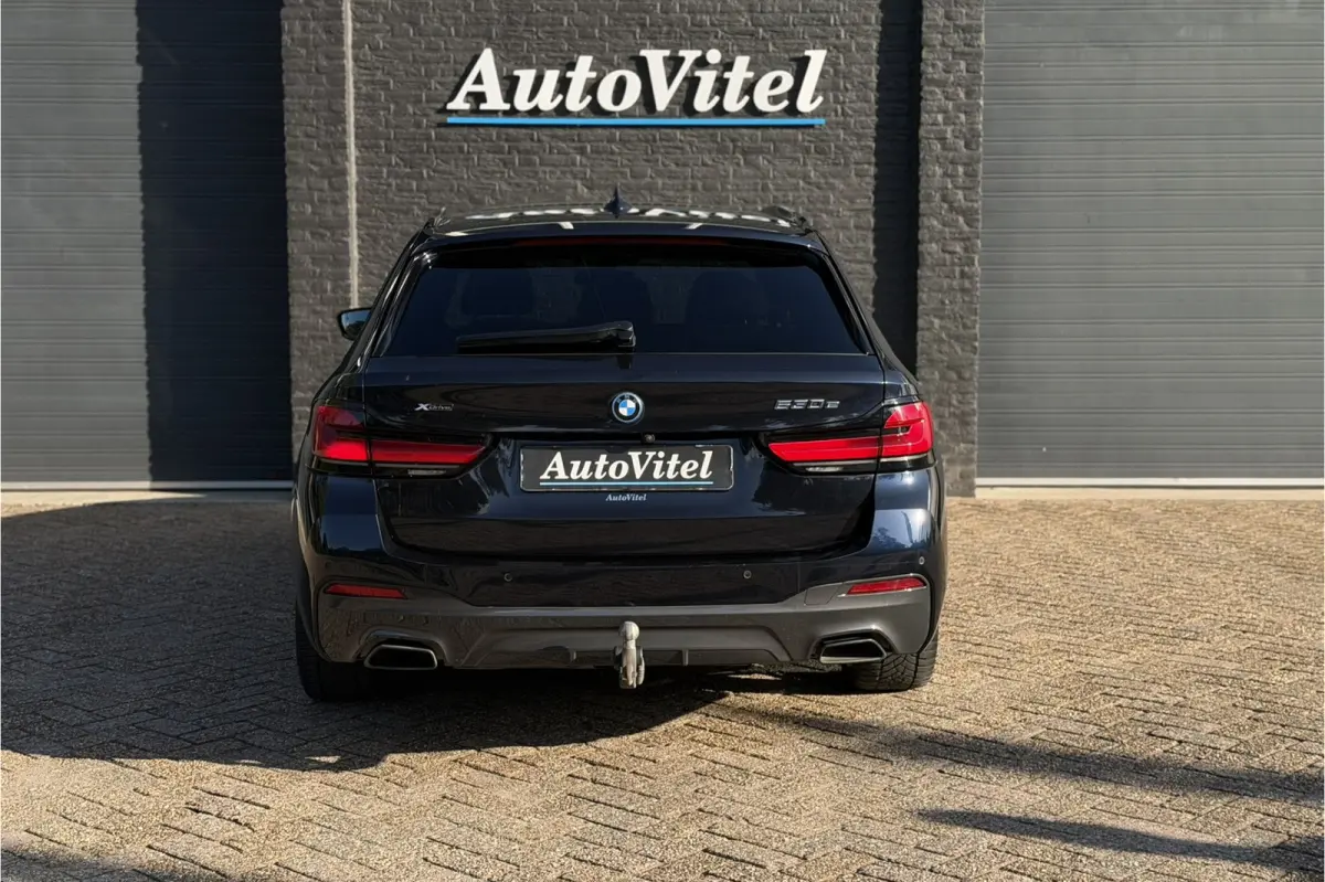 530e xDrive M-Sport | Panodak | Trekhaak | Comfort Leder | Comfort Access | Memory