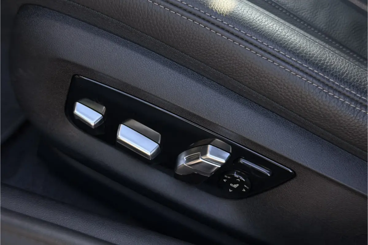 530e xDrive M-Sport | Panodak | Trekhaak | Comfort Leder | Comfort Access | Memory