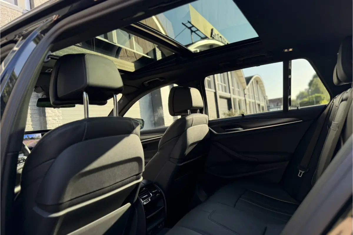 530e xDrive M-Sport | Panodak | Trekhaak | Comfort Leder | Comfort Access | Memory