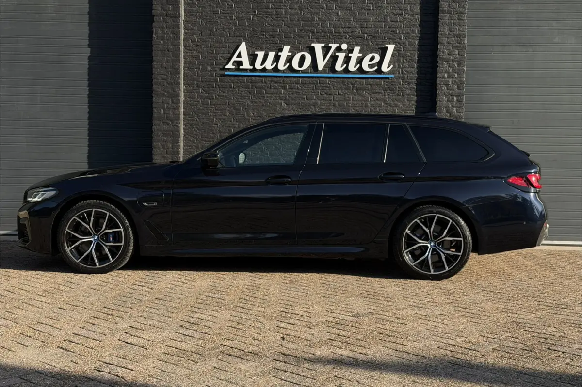 530e xDrive M-Sport | Panodak | Trekhaak | Comfort Leder | Comfort Access | Memory