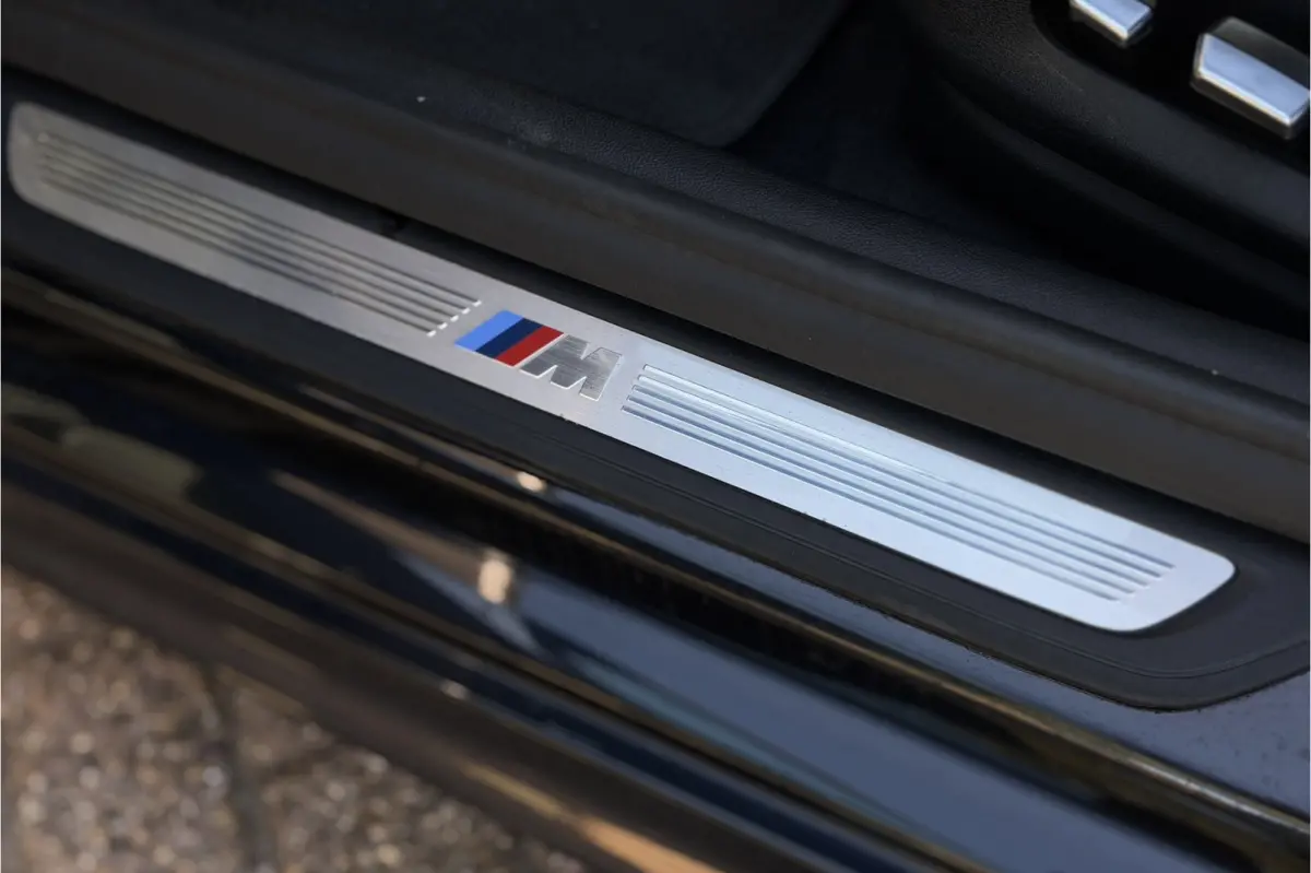 530e xDrive M-Sport | Panodak | Trekhaak | Comfort Leder | Comfort Access | Memory