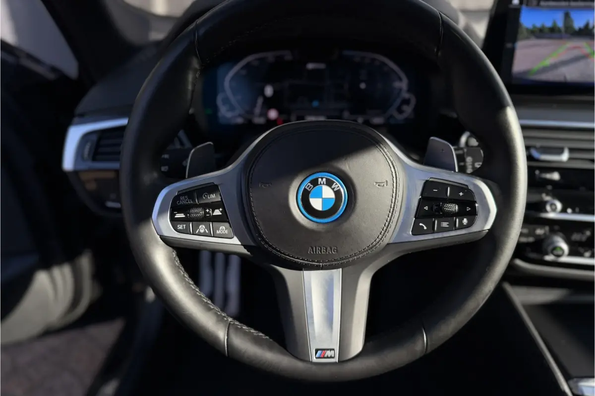 530e xDrive M-Sport | Panodak | Trekhaak | Comfort Leder | Comfort Access | Memory