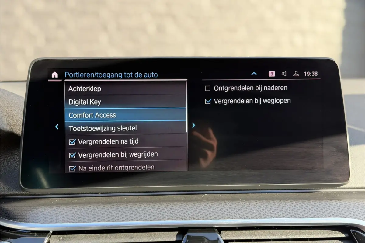 530e xDrive M-Sport | Panodak | Trekhaak | Comfort Leder | Comfort Access | Memory