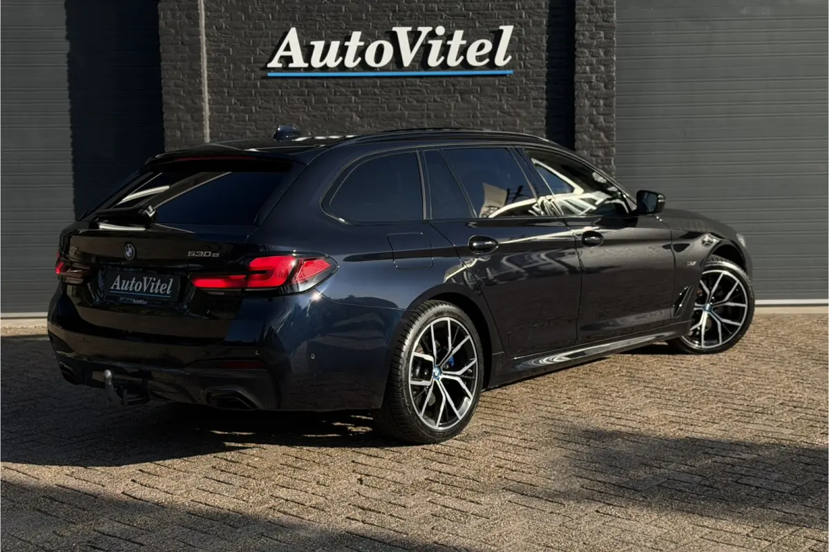530e xDrive M-Sport | Panodak | Trekhaak | Comfort Leder | Comfort Access | Memory