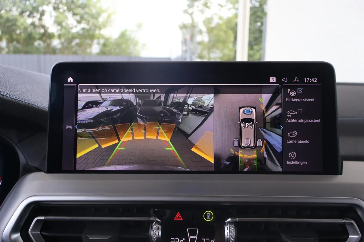 Executive 80 kWh | SOH 100% | Harman Kardon | Panoramadak | M Sport | elektrisch verstelbare stoel(en) met geheugen