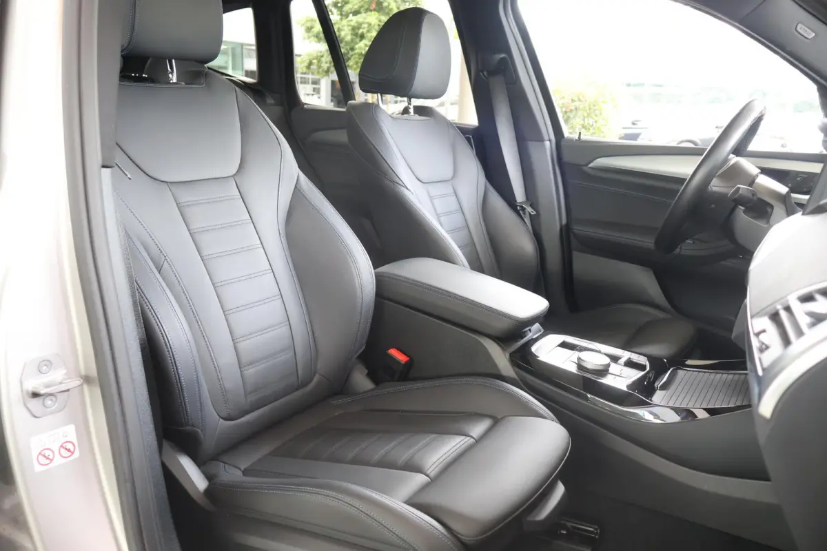 Executive 80 kWh | SOH 100% | Harman Kardon | Panoramadak | M Sport | elektrisch verstelbare stoel(en) met geheugen
