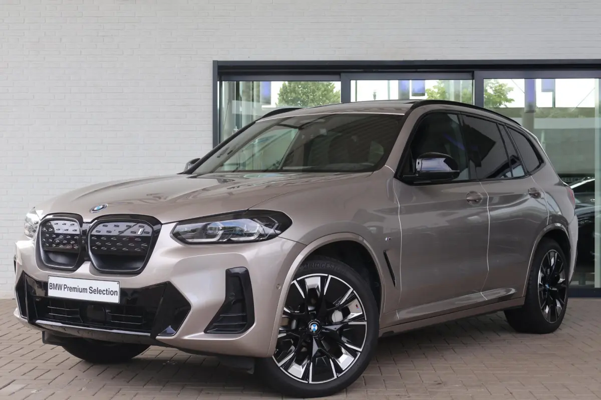 Executive 80 kWh | SOH 100% | Harman Kardon | Panoramadak | M Sport | elektrisch verstelbare stoel(en) met geheugen