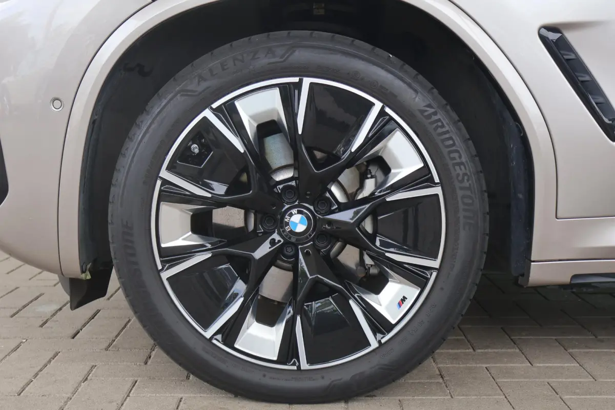 Executive 80 kWh | SOH 100% | Harman Kardon | Panoramadak | M Sport | elektrisch verstelbare stoel(en) met geheugen