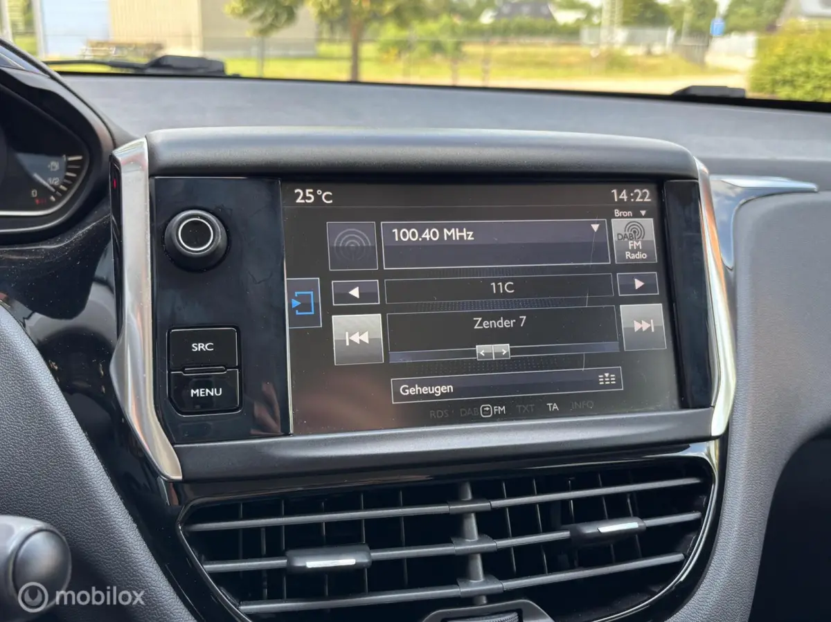 1.2 PureTech Active Automaat met maar 40.657km | PDC Achter | Navigatie | Cruise | Bluetoo