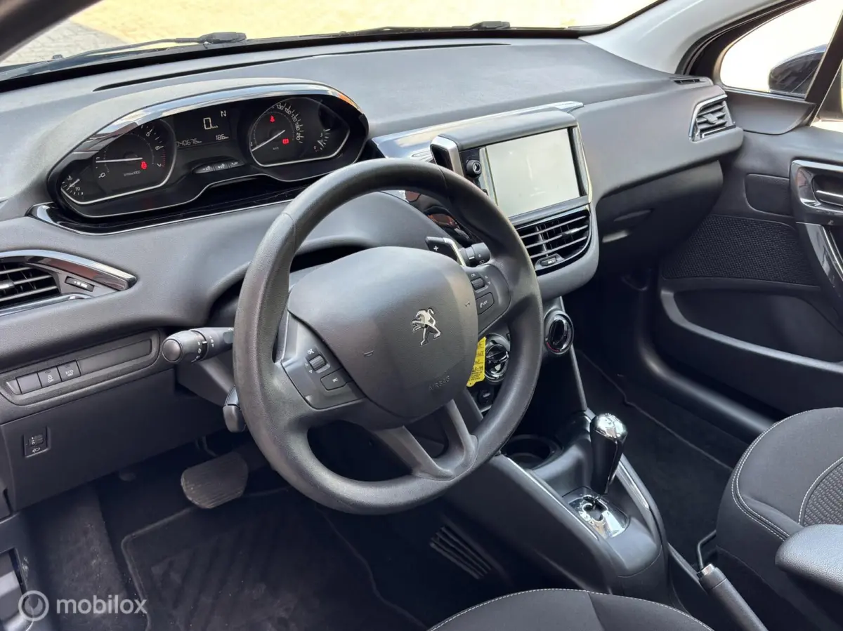 1.2 PureTech Active Automaat met maar 40.657km | PDC Achter | Navigatie | Cruise | Bluetoo