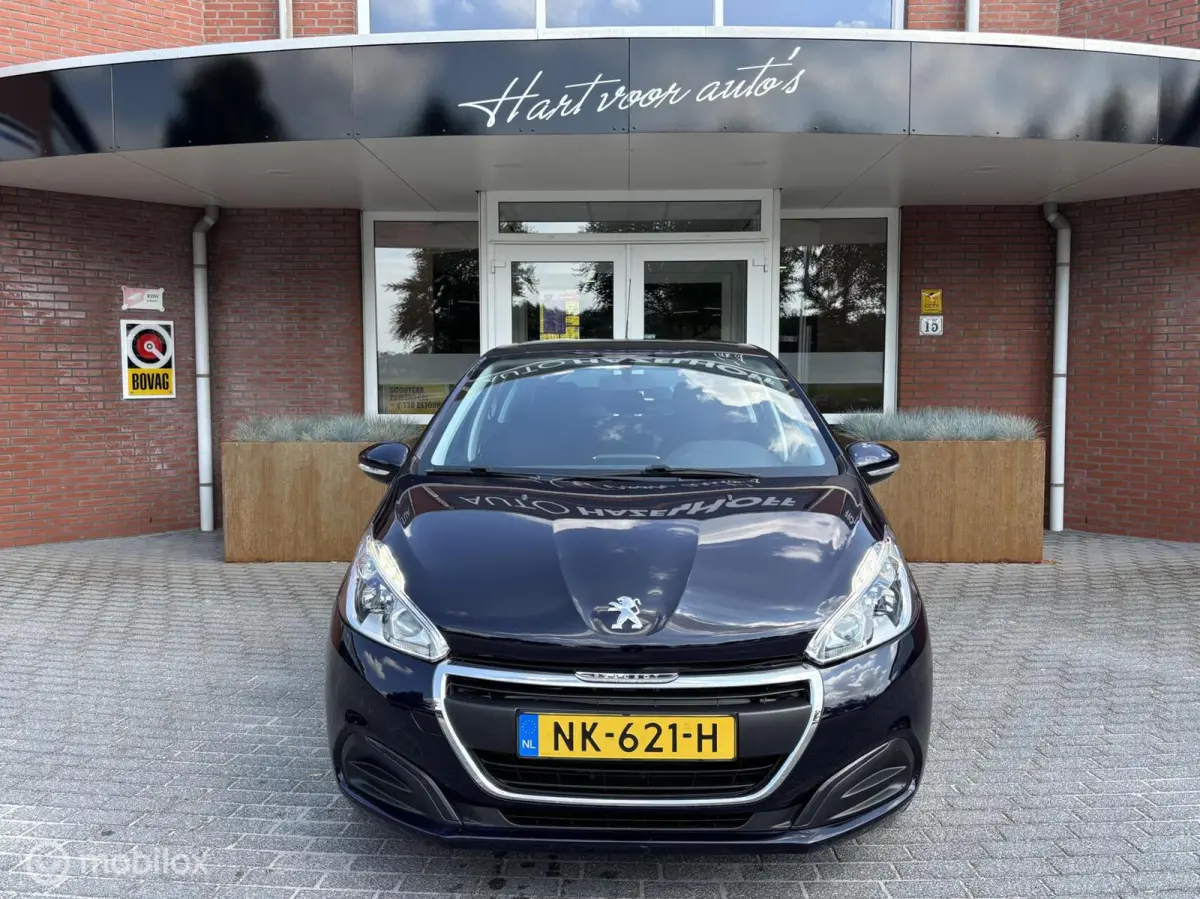 1.2 PureTech Active Automaat met maar 40.657km | PDC Achter | Navigatie | Cruise | Bluetoo