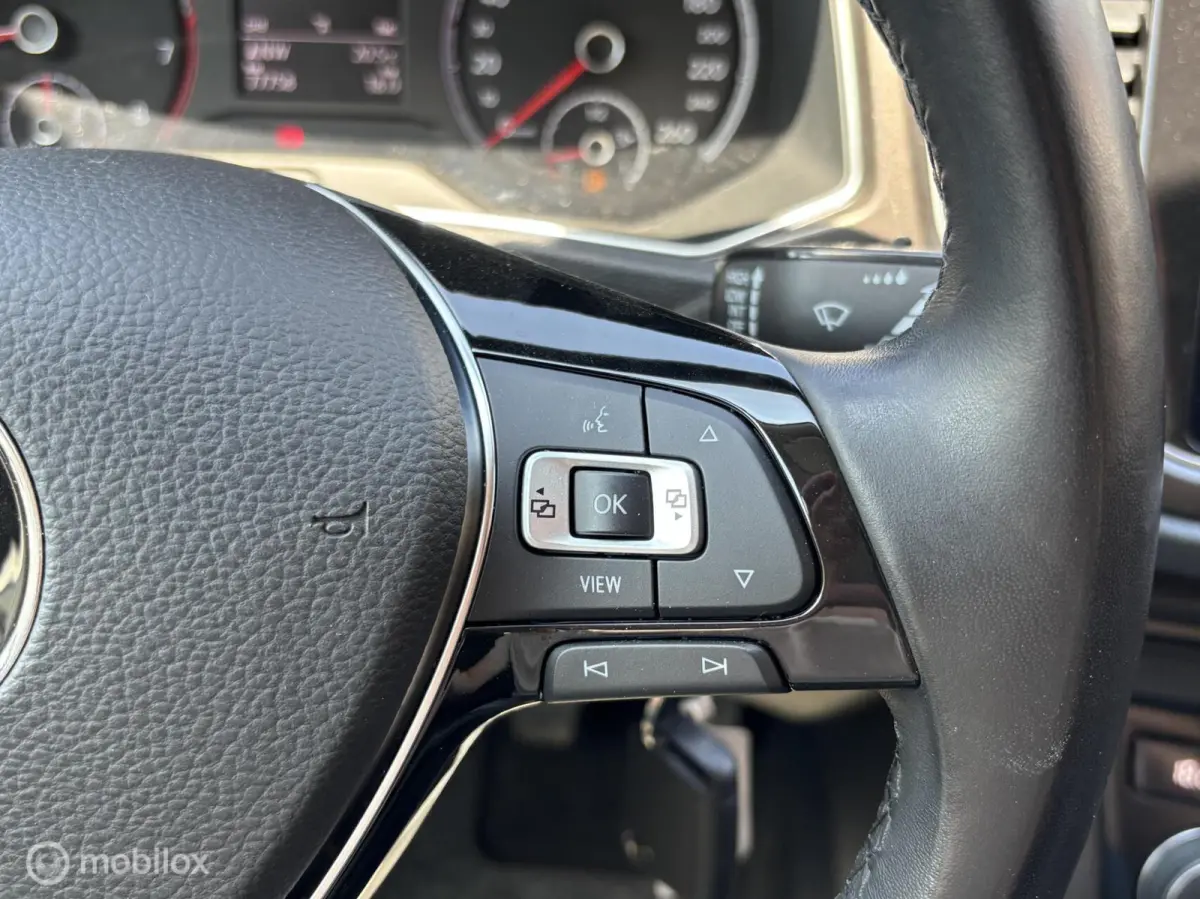 1.0 TSI Style slechts 77.628km Nieuwstaat | PDC V+A | Navi | ACC | Apple Carplay/Android A
