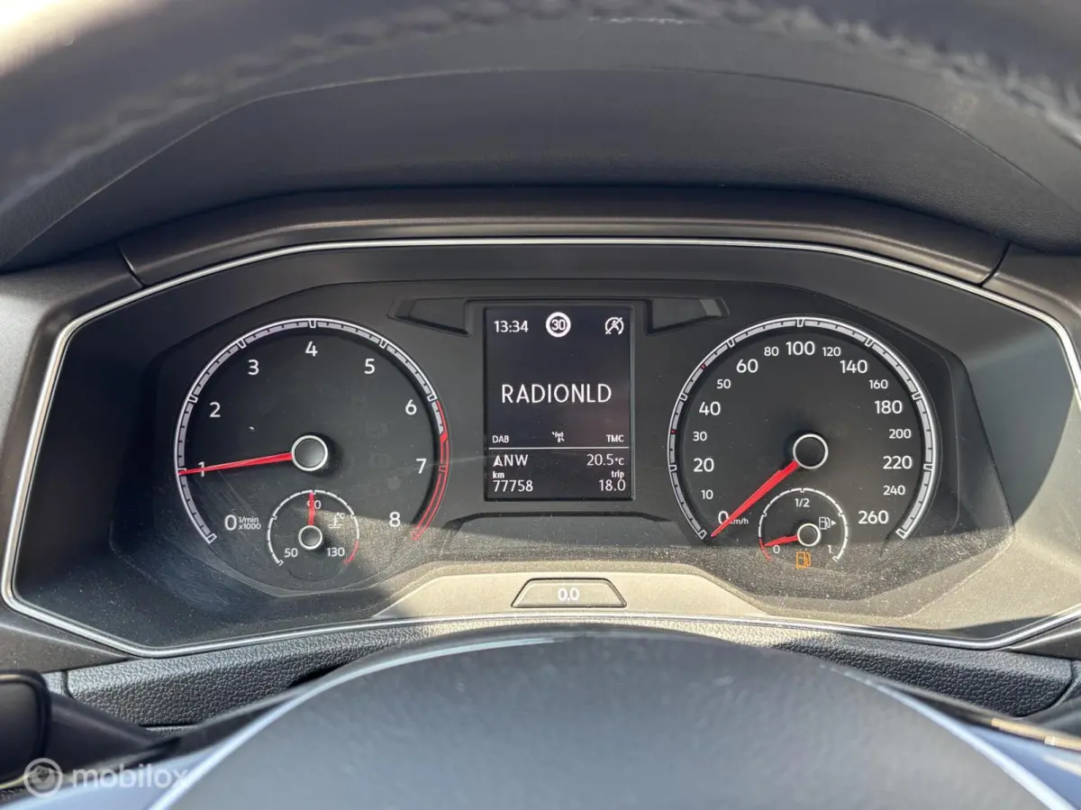 1.0 TSI Style slechts 77.628km Nieuwstaat | PDC V+A | Navi | ACC | Apple Carplay/Android A