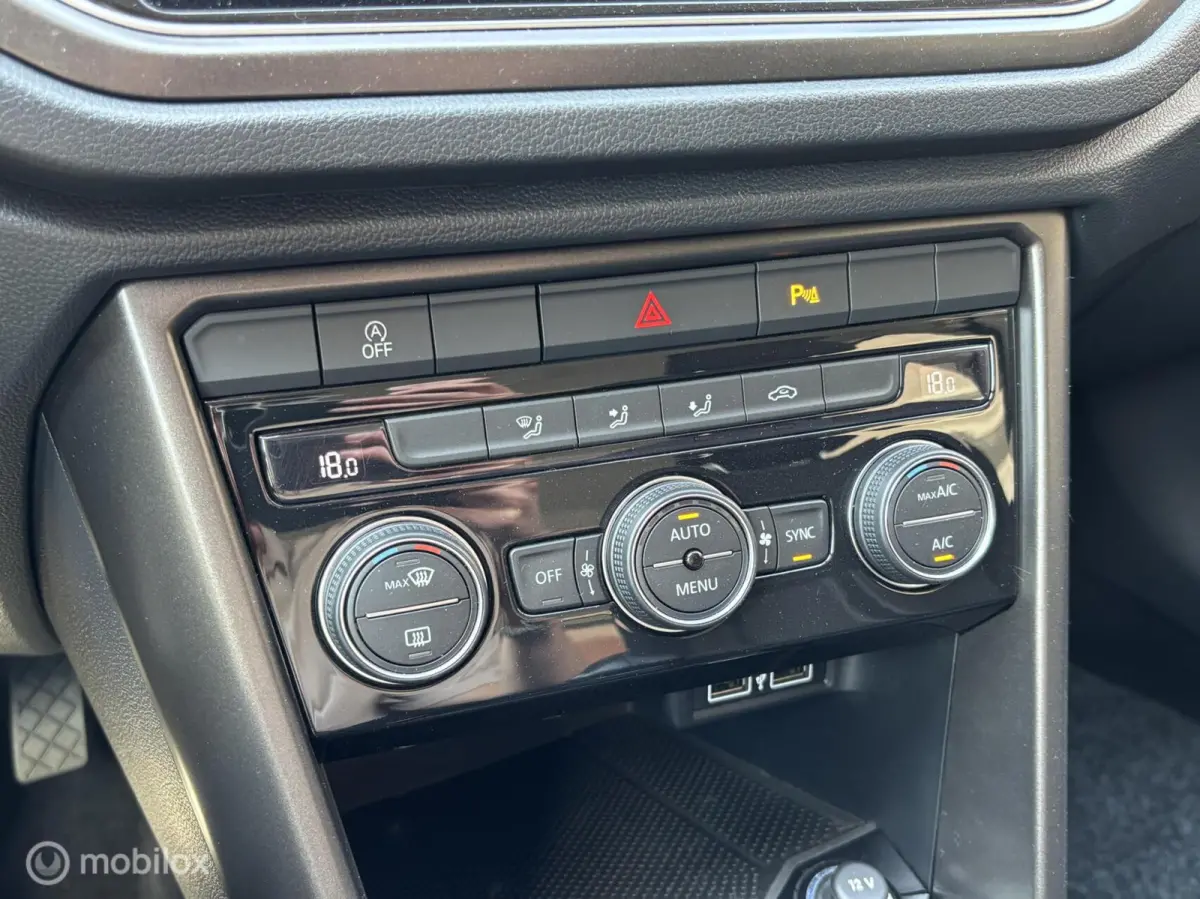 1.0 TSI Style slechts 77.628km Nieuwstaat | PDC V+A | Navi | ACC | Apple Carplay/Android A