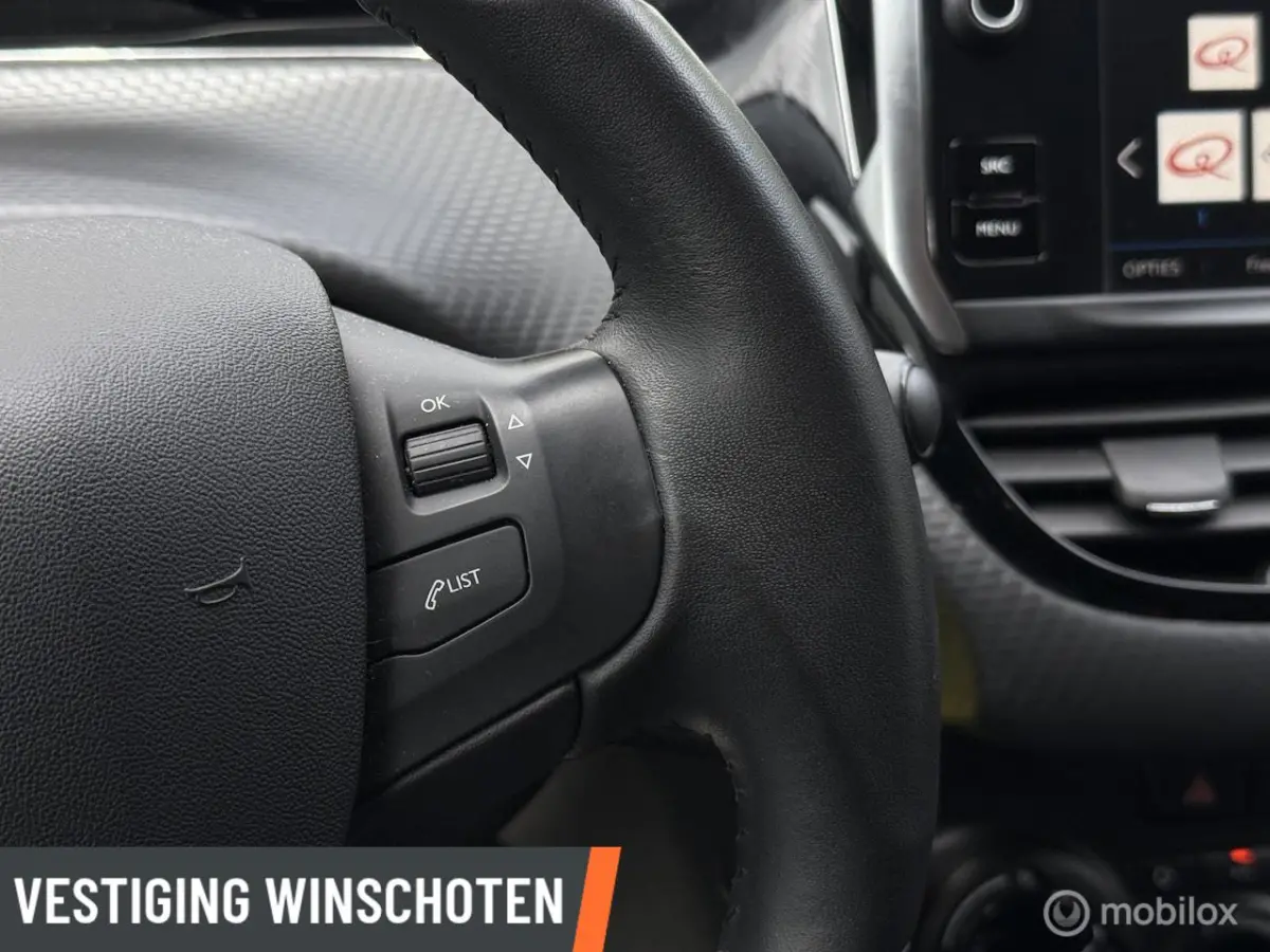 1.2 PureTech Signature Vol Automaat | Airco | PDC Achter | Navi | Bluetooth | Privacy Glas