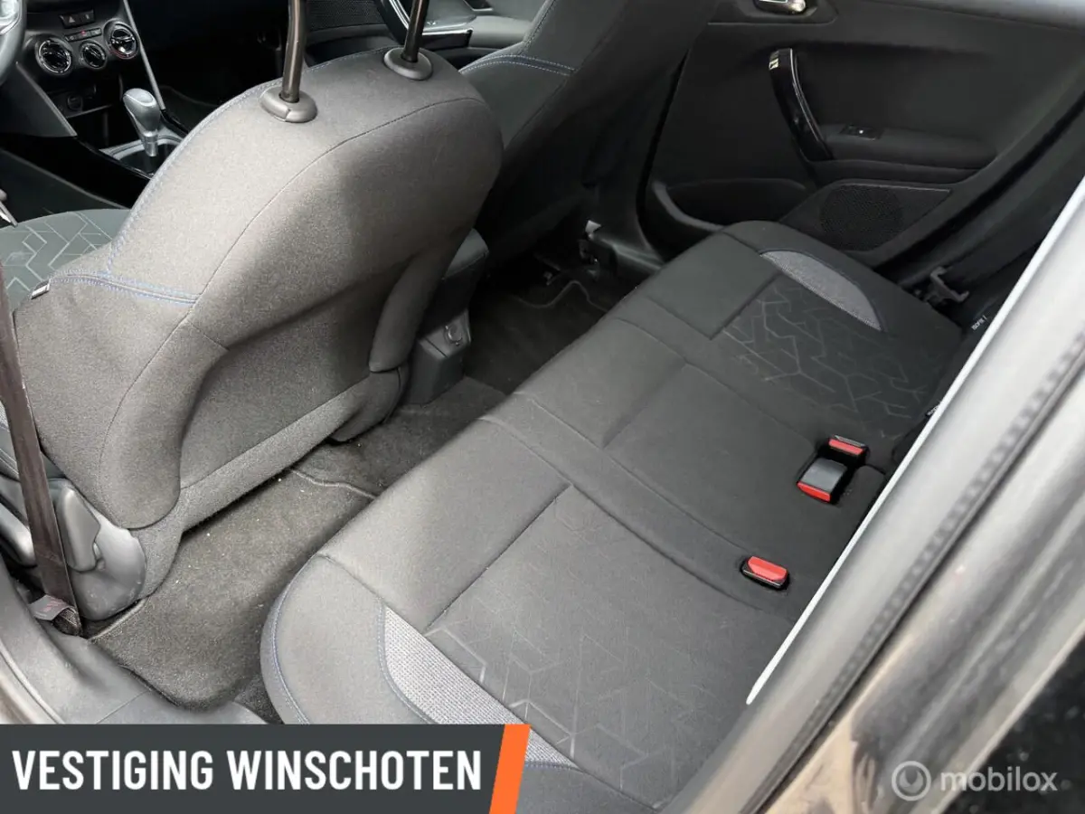 1.2 PureTech Signature Vol Automaat | Airco | PDC Achter | Navi | Bluetooth | Privacy Glas