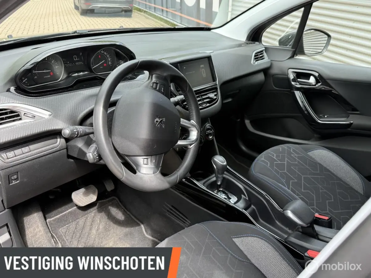 1.2 PureTech Signature Vol Automaat | Airco | PDC Achter | Navi | Bluetooth | Privacy Glas