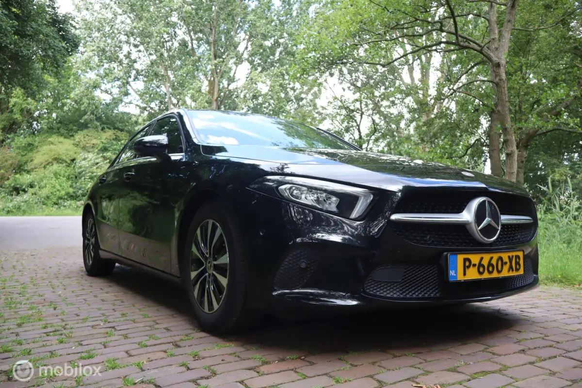 180 BusinessLine | Keyless | Carplay | Cam