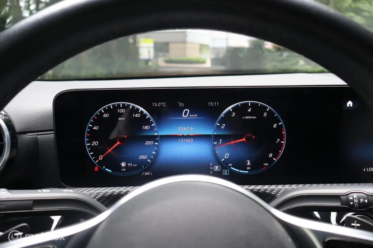 180 BusinessLine | Keyless | Carplay | Cam